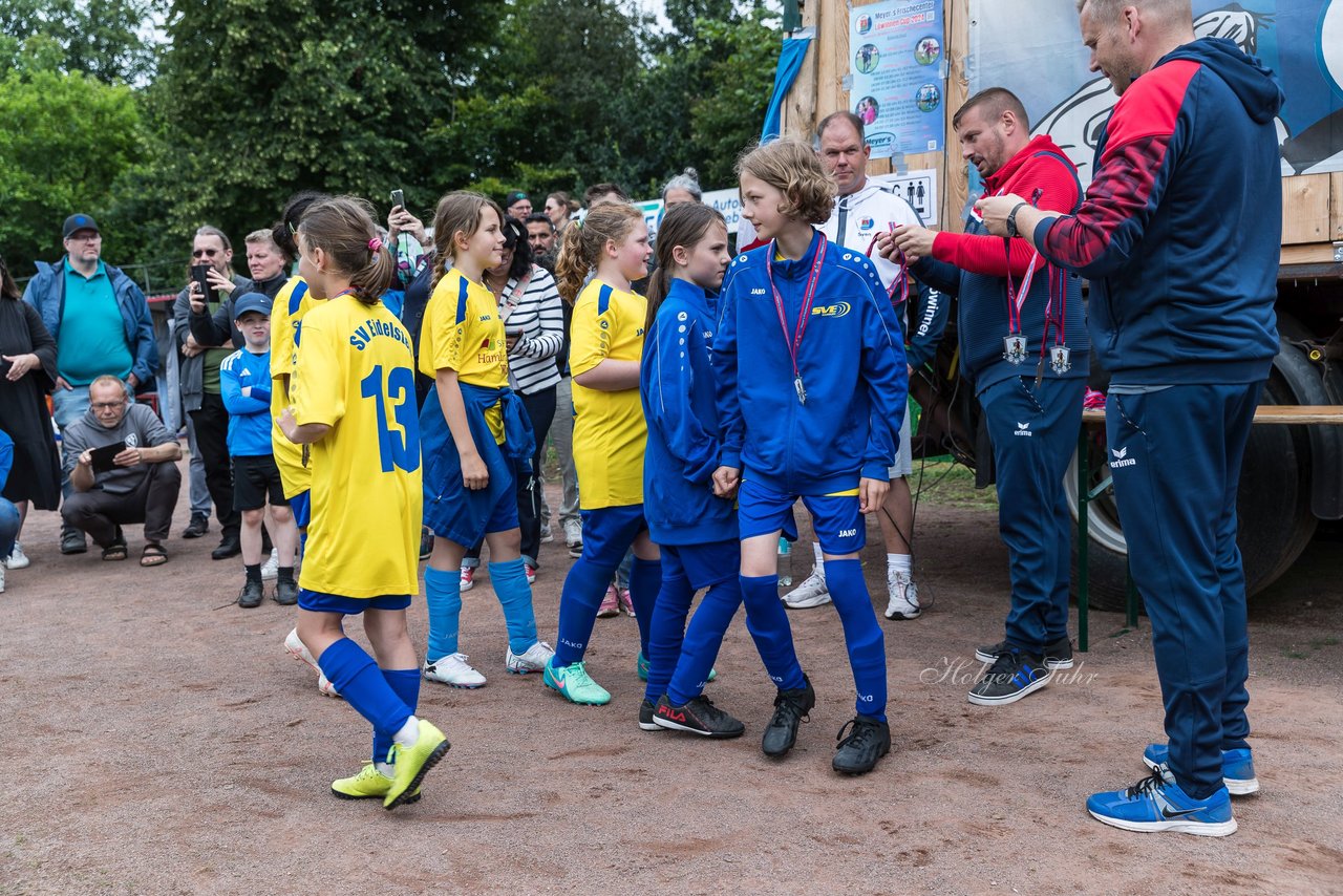 Bild 211 - Loewinnen Cup
